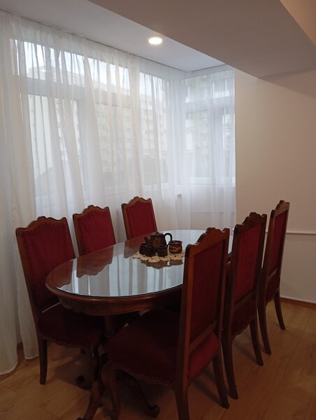 Piata Iancului, Mihai Bravu,